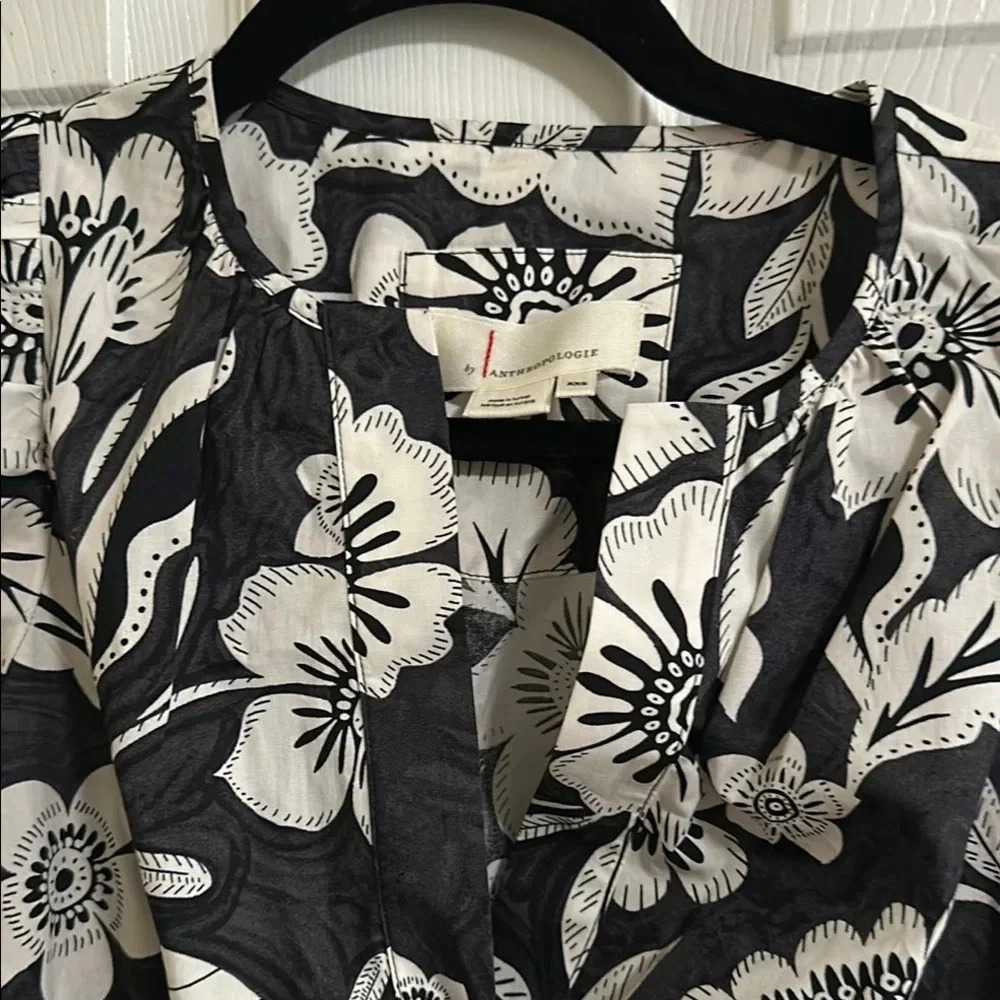 Anthropologie The Somerset Blouse Black & White Floral V-Neck Puff Sleeve Peplum - Picture 3 of 11